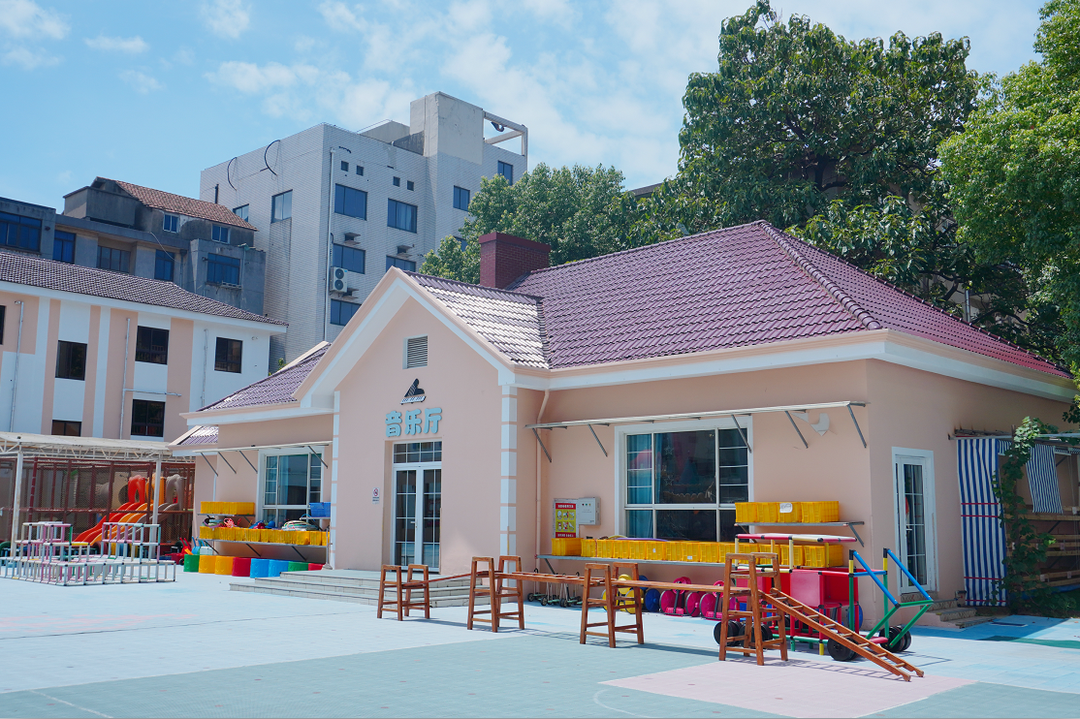 首页| 格林幼儿园始建于2011年,位于江苏省苏州市吴江区流虹路492号